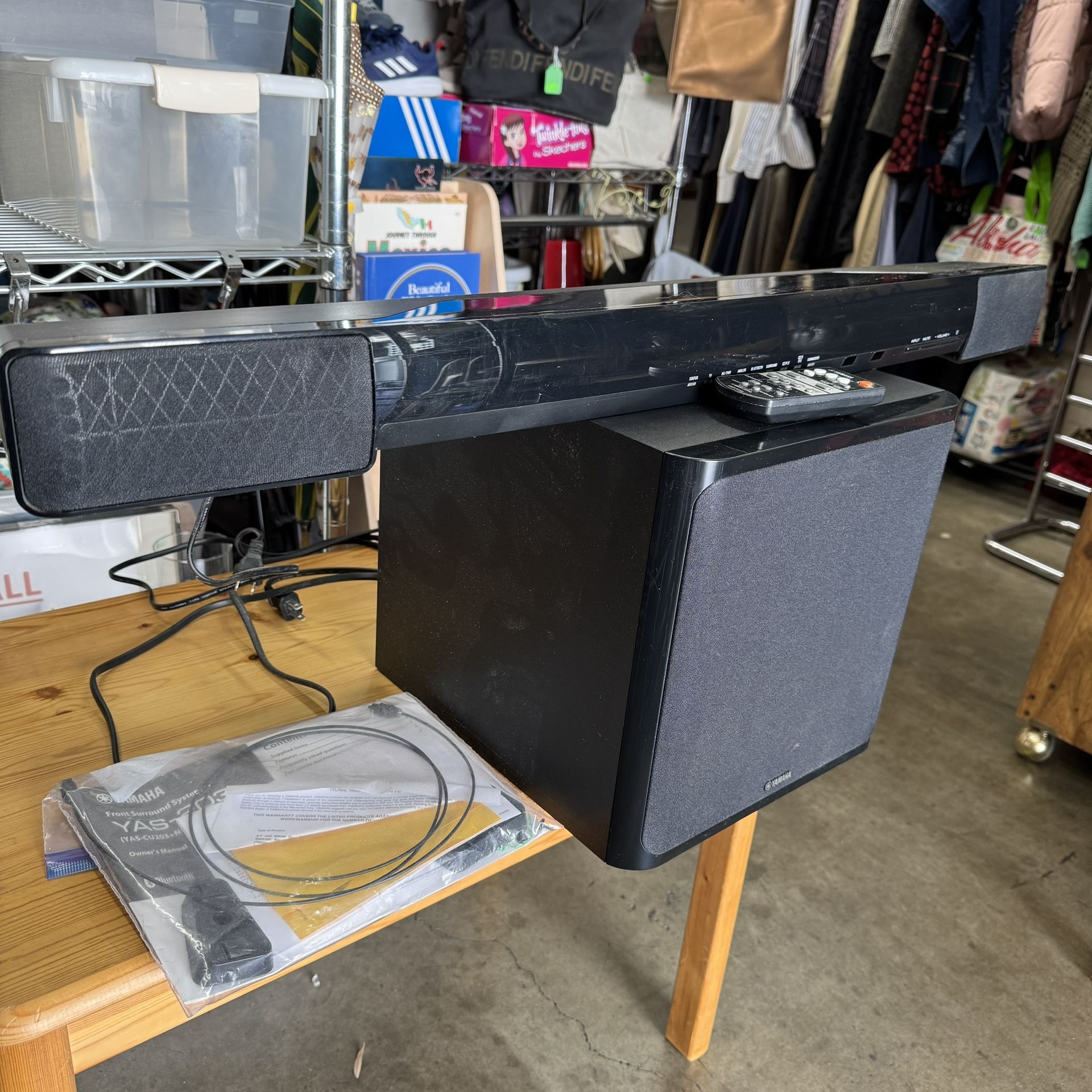 Yamaha YAS-203 Sound Bar with Bluetooth and Wireless Subwoofer Very Good Condition