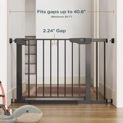 New Cumbor Baby Safety Gate 29.7" - 40.6" Wide Auto Close Stair & Doorway, Brown