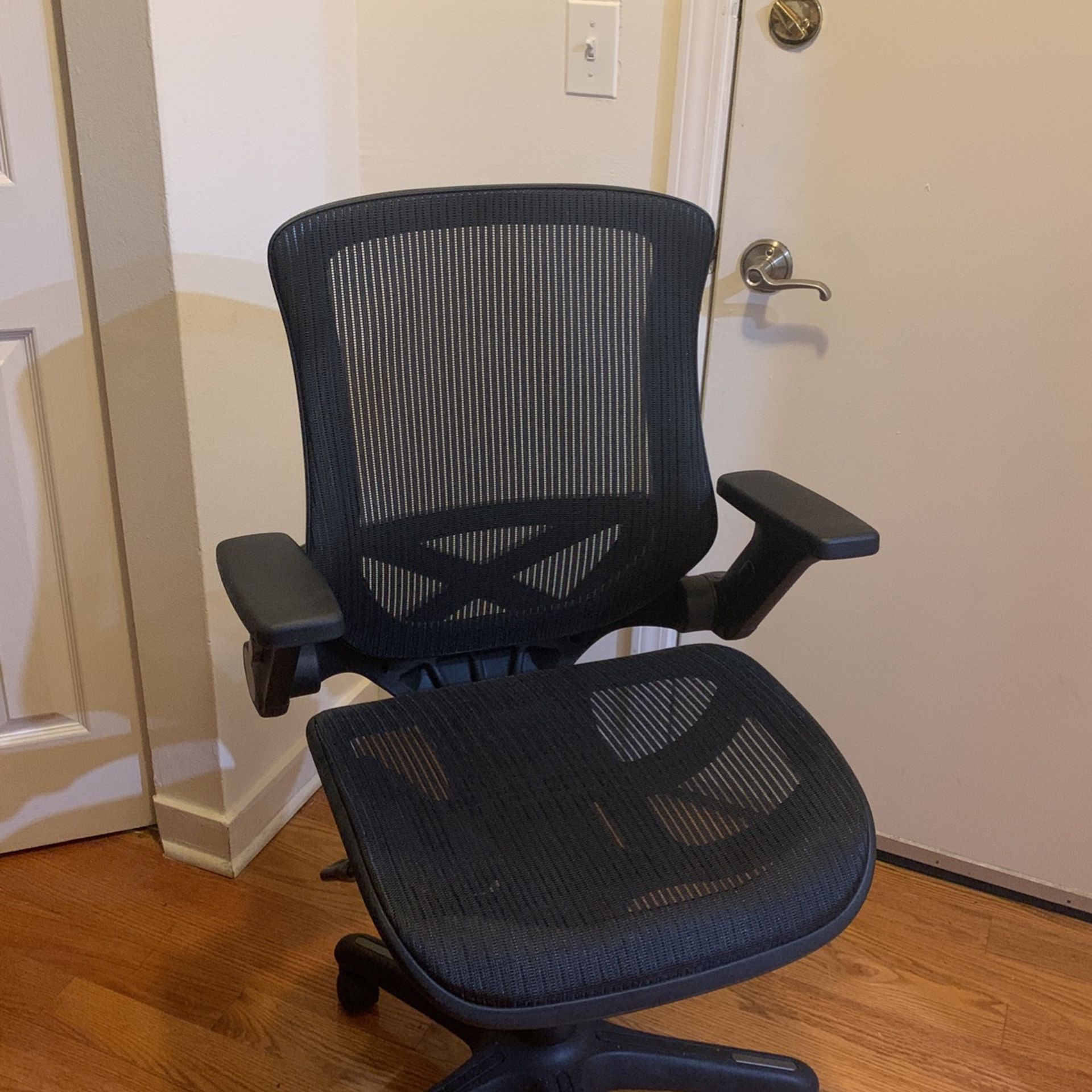 Office Chair -Mesh