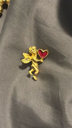 Vintage 80s cherub pin
