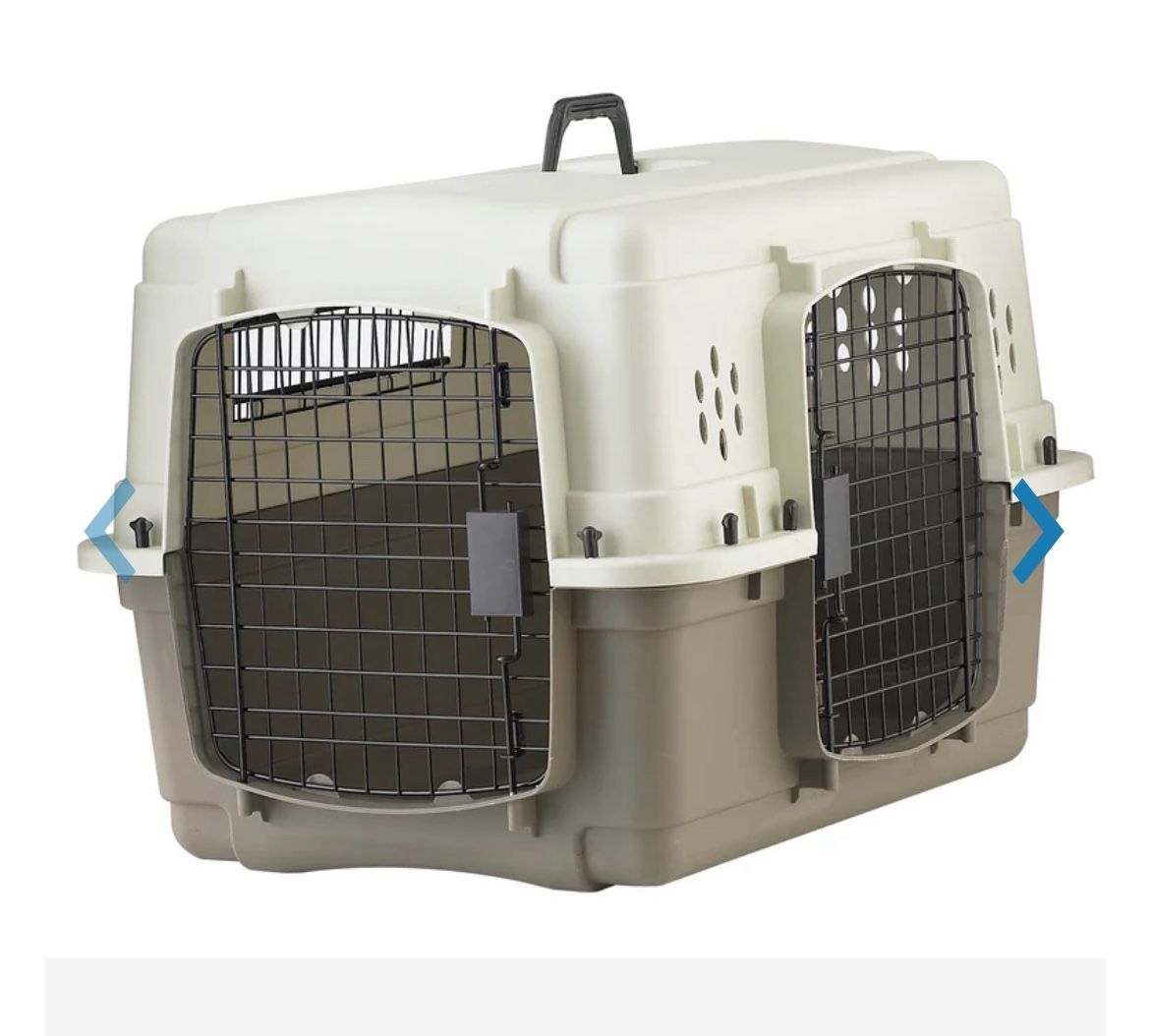 Double Door Plastic Dog Crate  33 L X 22 W X 23 H