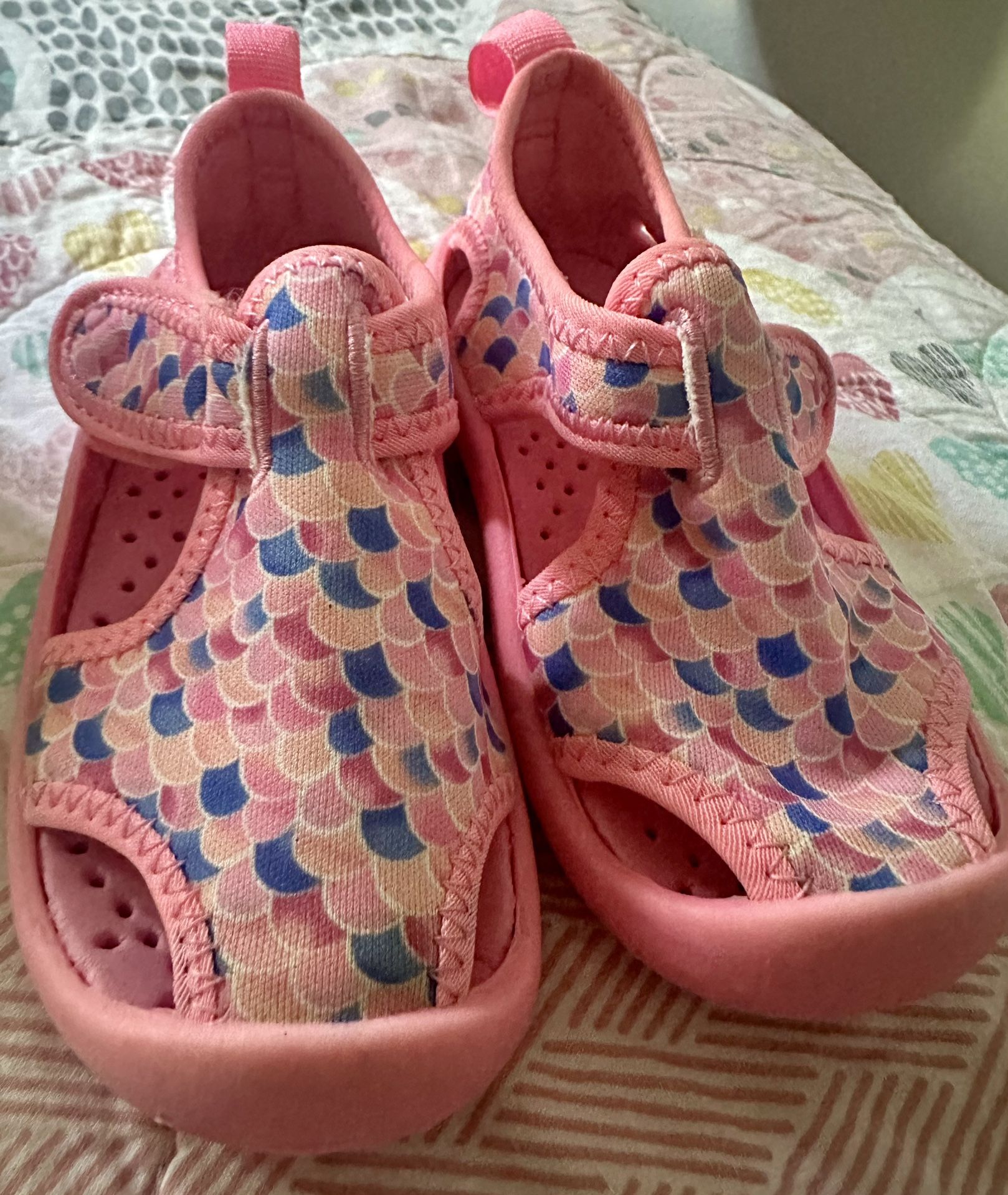 Toddler Girl Water Shoes Size 6
