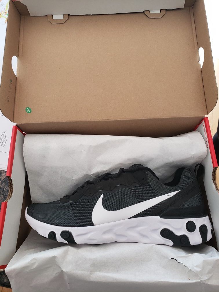 Nike React Element 55 Brand New