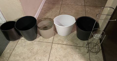 5 Trash Cans, And 1 Toilet Paper Holder