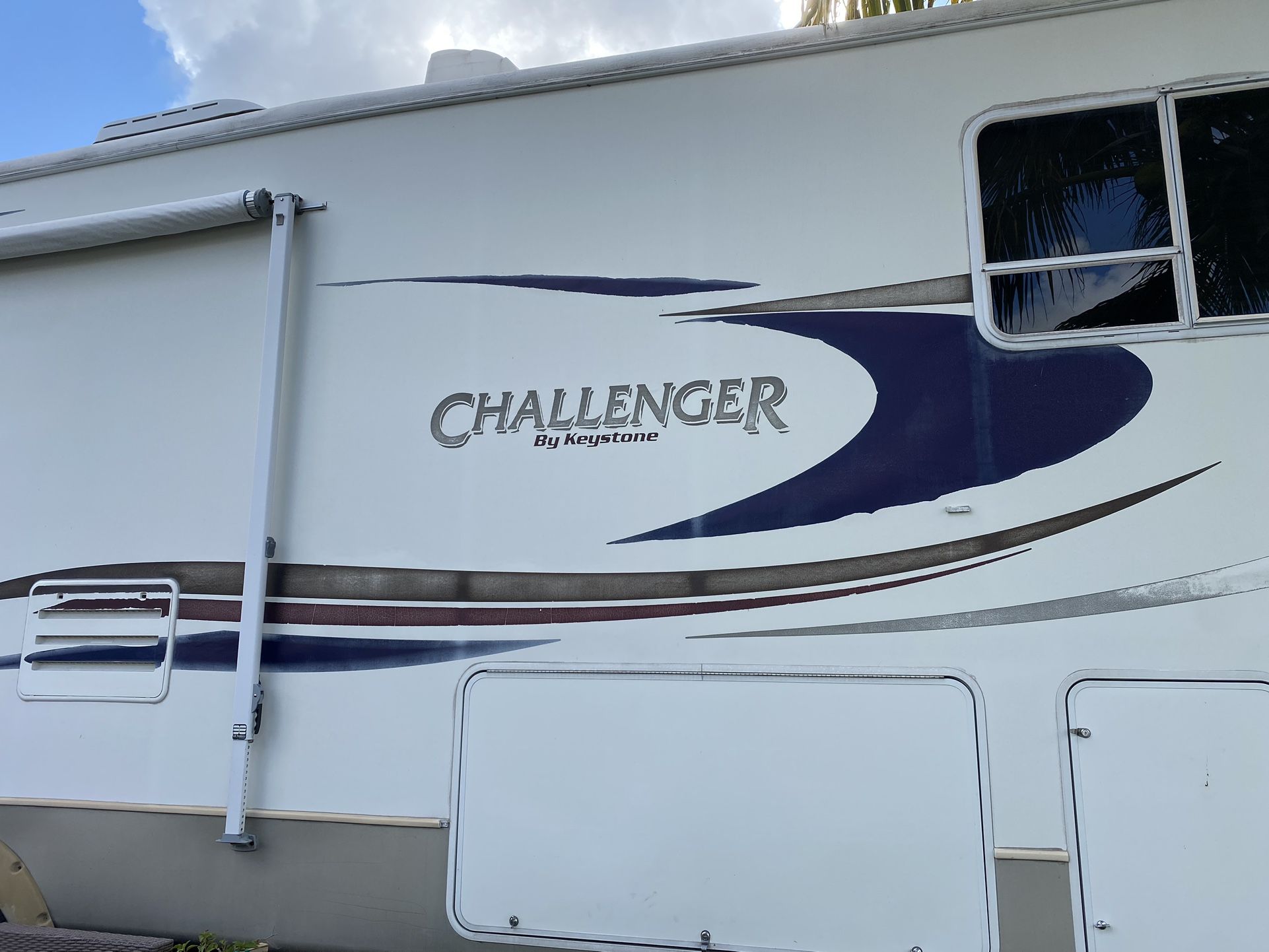 2006 Keystone Challenger 29RLS 5th Wheel
