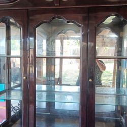 Dining Table & Matching Hutch