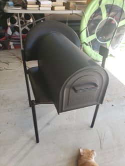 Large Keyed Mail Box