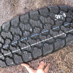 General Grabber A/T 265/70R17 Truck Tire & Rim