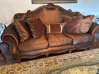 Elegant living room furniture set for sale