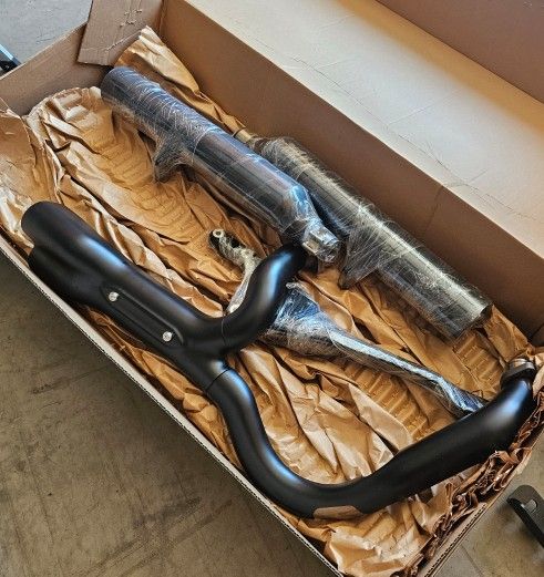 Indian Chief OEM Full Exhaust w/blk Heat Shield