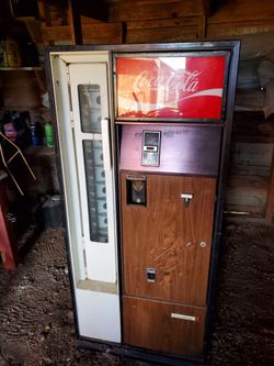 Old Cavalier coke machine