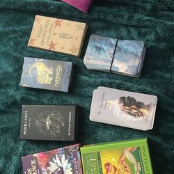 Oracle/tarot Decks