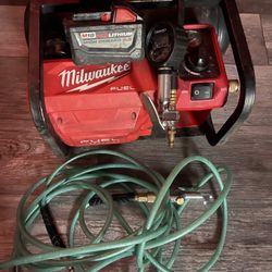 Compressor Plus Battery And Hose 