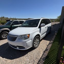 2015 Chrysler Town And Country Van