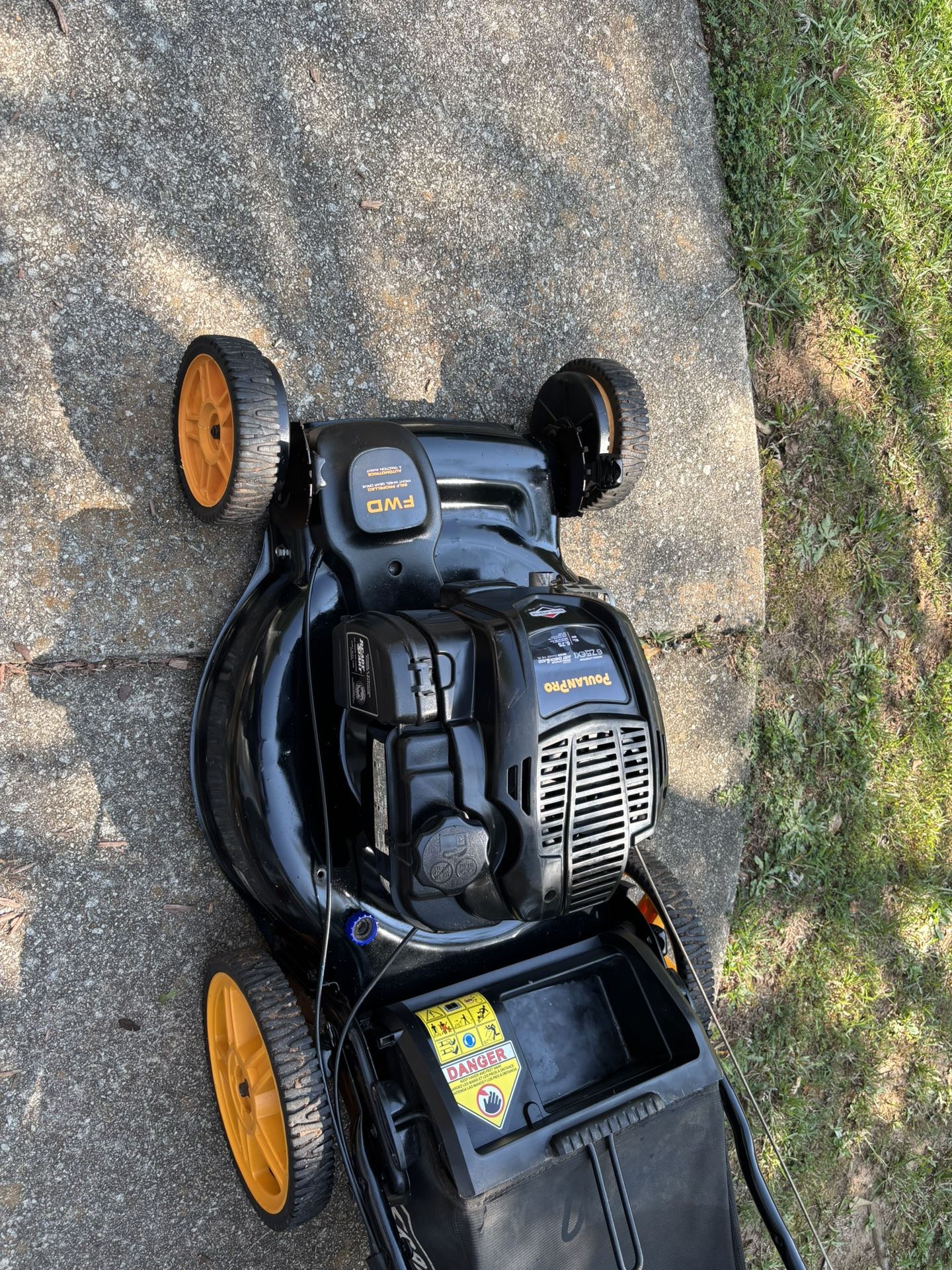 PoulanPro 6.75EXi / 163cc Self Propelled Lawn Mower