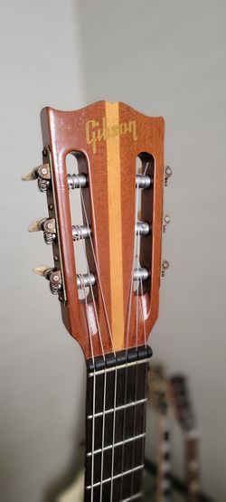 Gibson C-1 Classical Guitar
