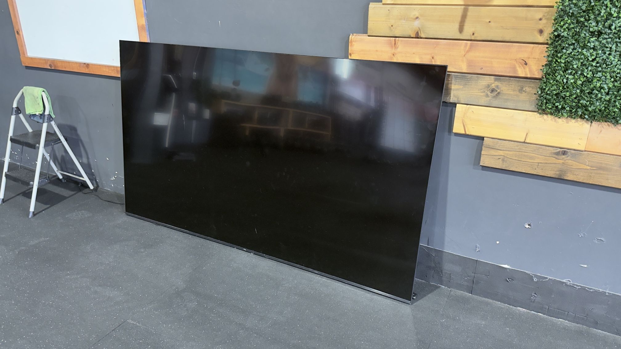 85” TV (cracked Screen) - FREE