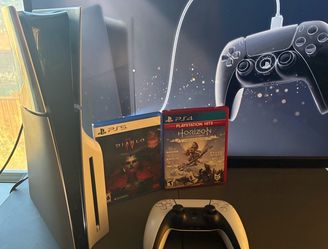 PS5 Slim Disc Bundle $475 FIRM