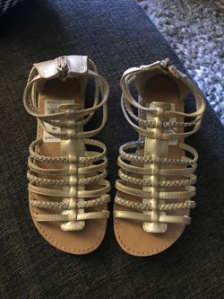 Girls gladiator sandals size 4