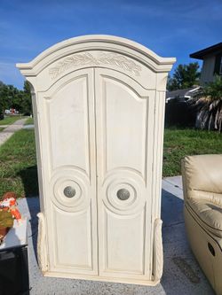 Armoire
