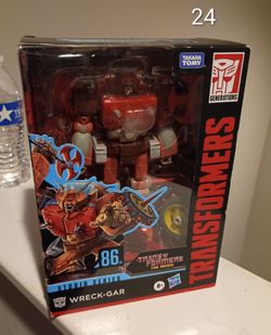 Hasbro Transformers Studio Series '86 Wreck-Gar Voyager