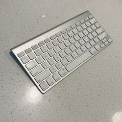 Wireless Apple Keyboard 