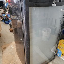 Wine Refrigerator 🍷 Temperature Battery Test Cooler Red Winr White Wine 🍷 💯 working Order 