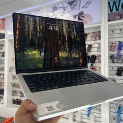 MacBook Pro m1 16Ram 512GB