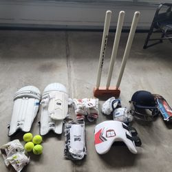 Cricket Equipment Set