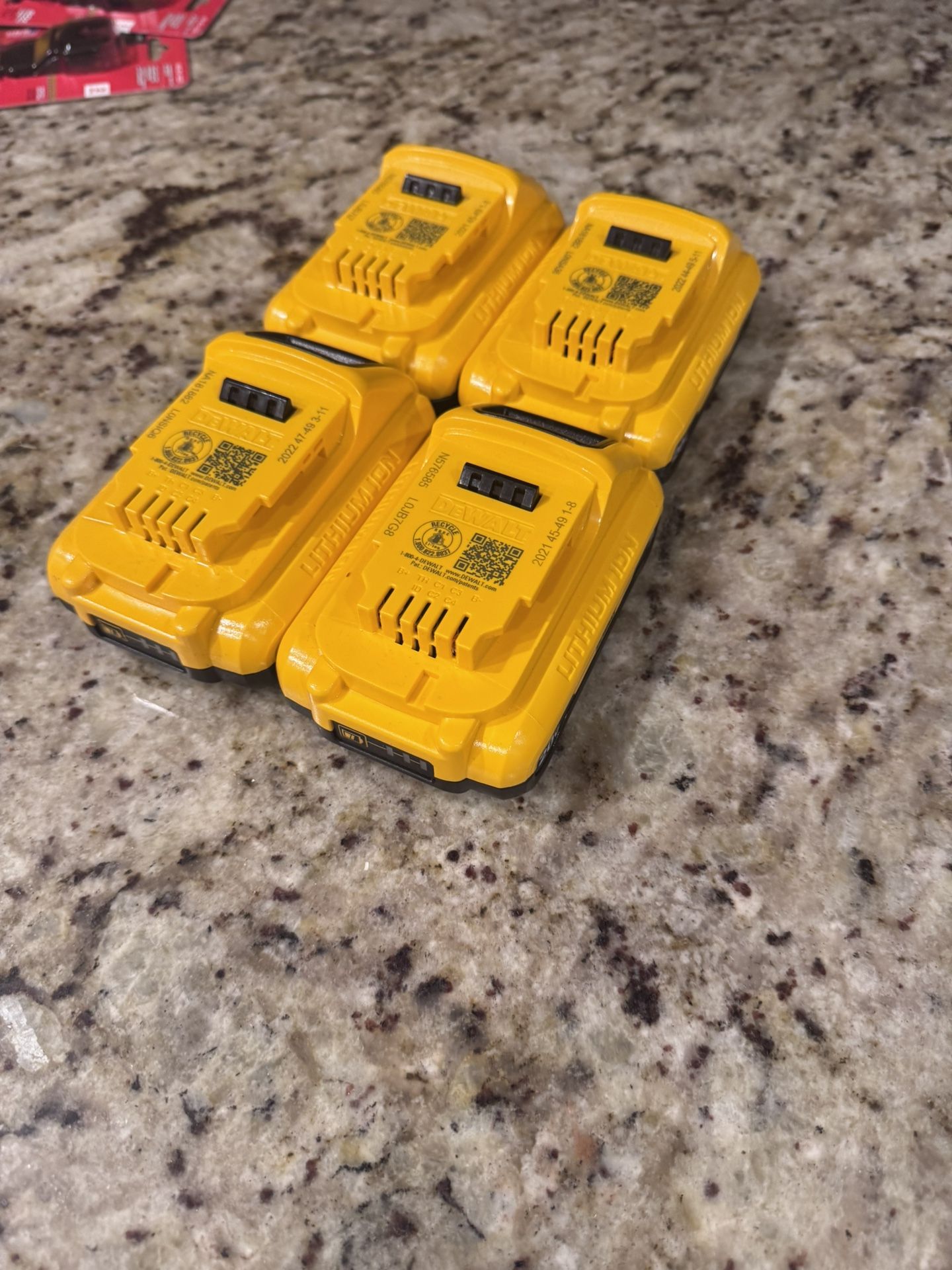 DEWALT 20V MAX Lithium-Ion 4.0Ah Compact Battery Pack (4-Pack