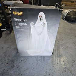Spirit Halloween animatronics Emmeline