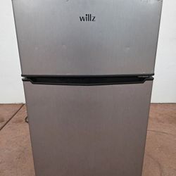 Willz 3.1 cu ft Mini Fridge