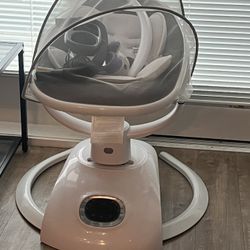 Electric baby Swing PRICE NEGOTIABLE 