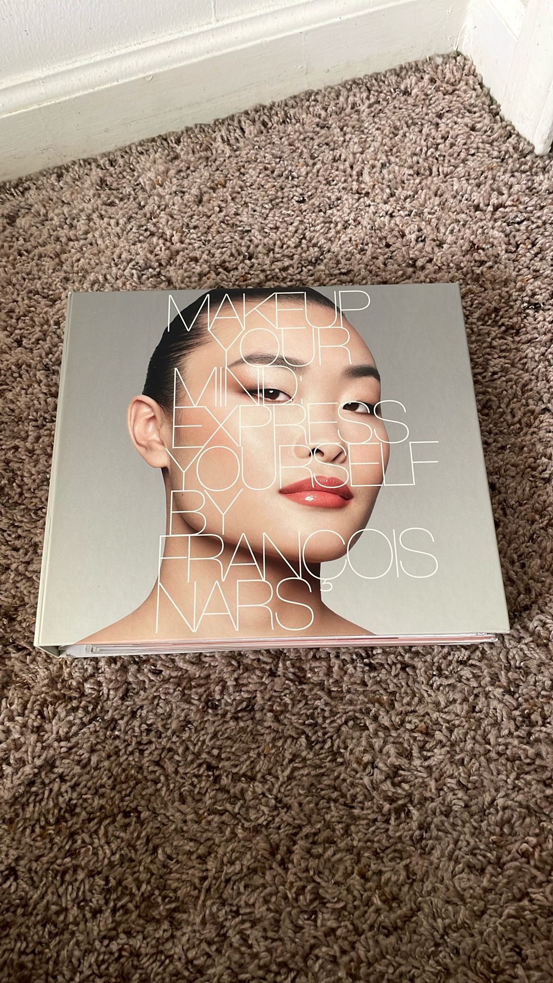 Makeup Book: Tips And Tricks Guide