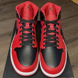 Jordan 1 Mid Reverse Bred 