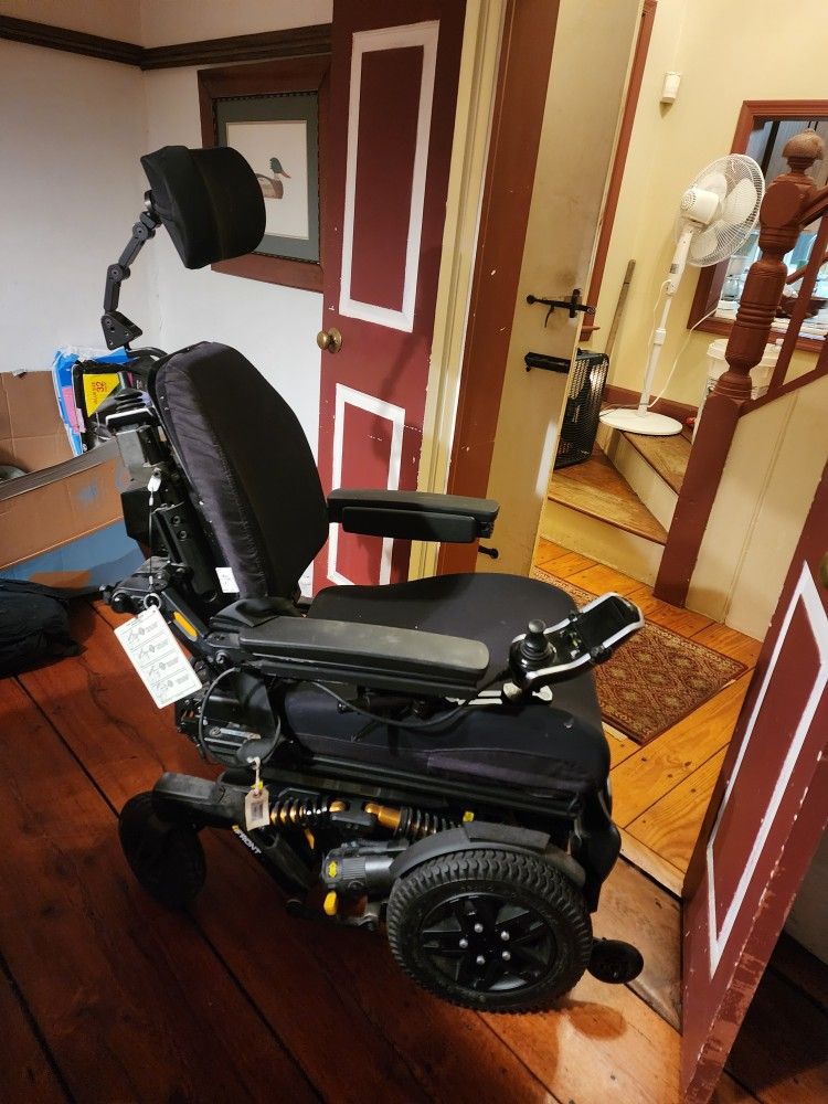 QUANTUM EDGE 3 STRETTO ILEVEL WHEELCHAIR,
