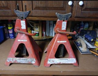 Stand Jacks