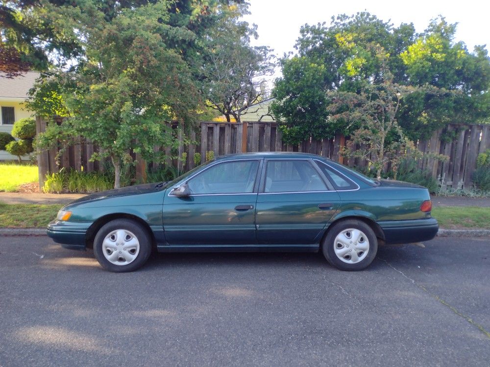 1995 Ford Taurus