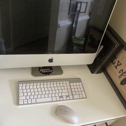 Apple Desktop With Keyboard & Wireless Mouse 