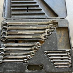 16 Piece Craftsman Wrench Set W/ Case