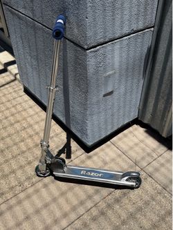 Razor scooter