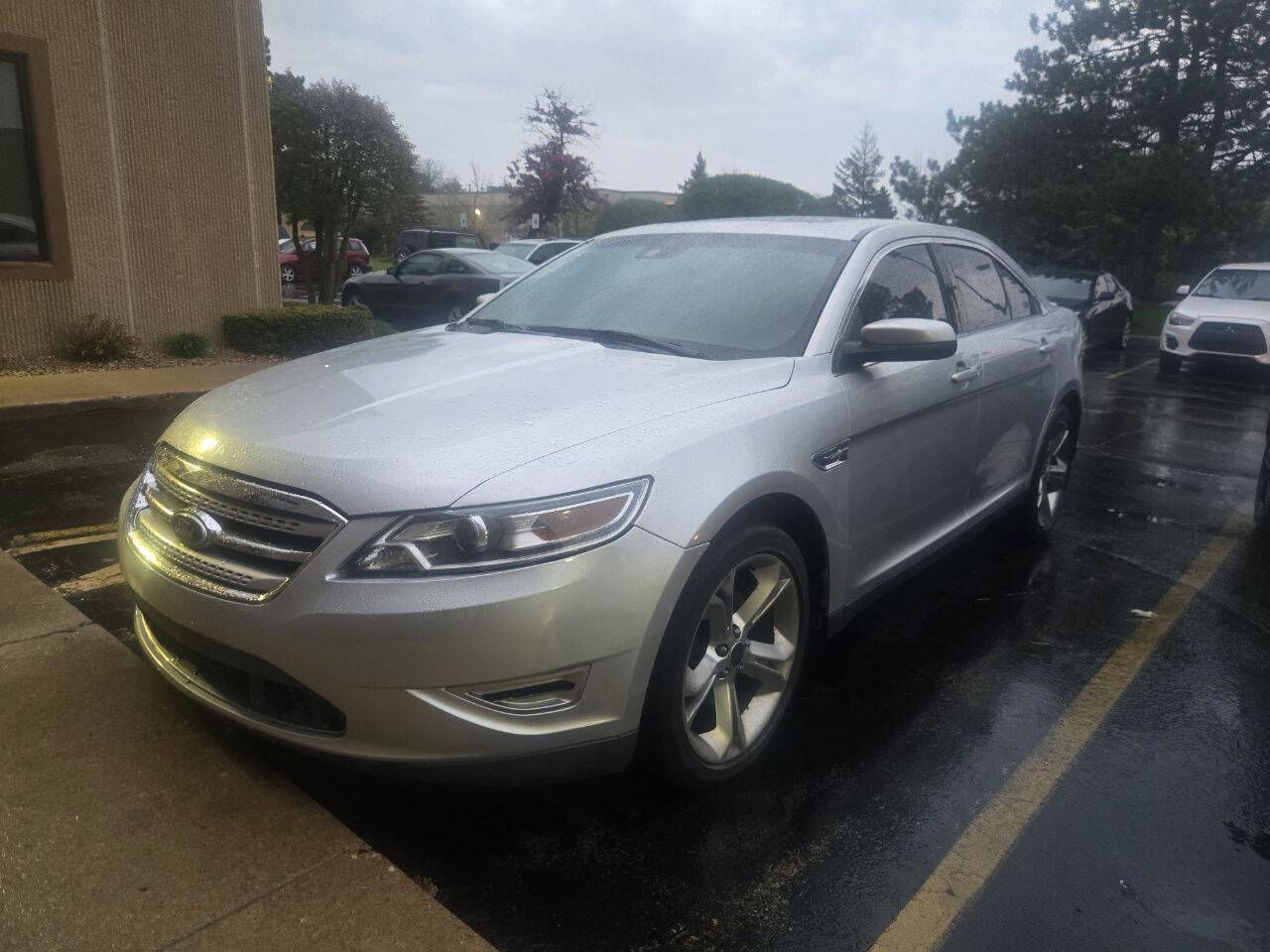 2010 Ford Taurus