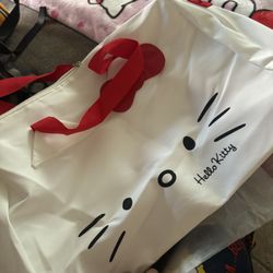 Hello Kitty Duffle Bag 