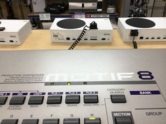Yamaha  motif 8 production synthesizer