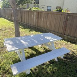 Outdoor Picnic Table 