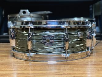 Yamaha 5.5x14 D-22 Vintage Snare Drum - 1960s