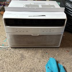 Toshiba Window AC 8000 BTU 