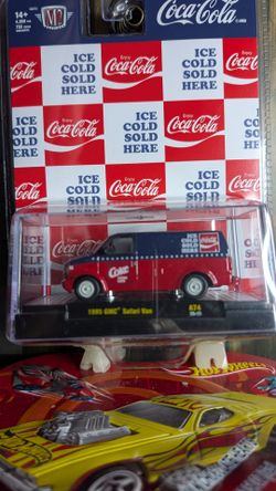 M2 Machines 1:64 Coca-Cola 1995 GMC Safari Van A74