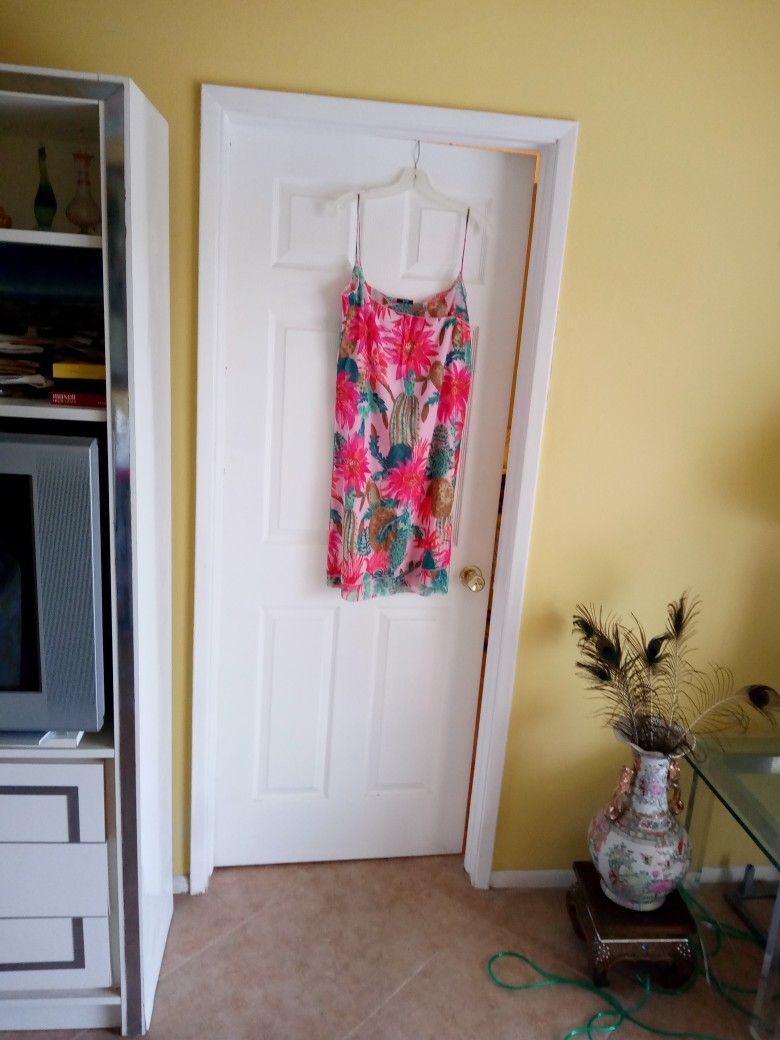 Boss. Sundress Size M