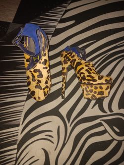 HEELS